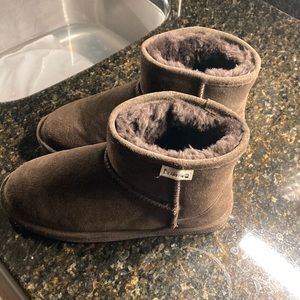 BEARPAW BOOTS